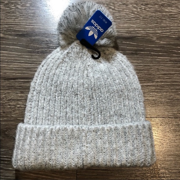 🔥LAST CHANCE🔥 Adidas Winter Beanie - Picture 4 of 5